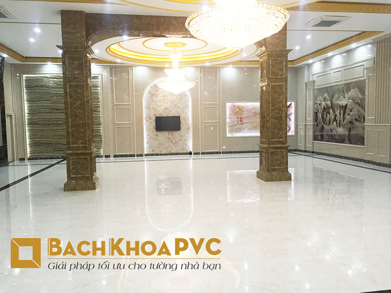 Thi công trang trí sảnh khách sạn cao cấp bằng tấm PVC vân đá thẩm mỹ cao 2
